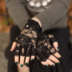 Lace Keyhole Fingerless Gloves